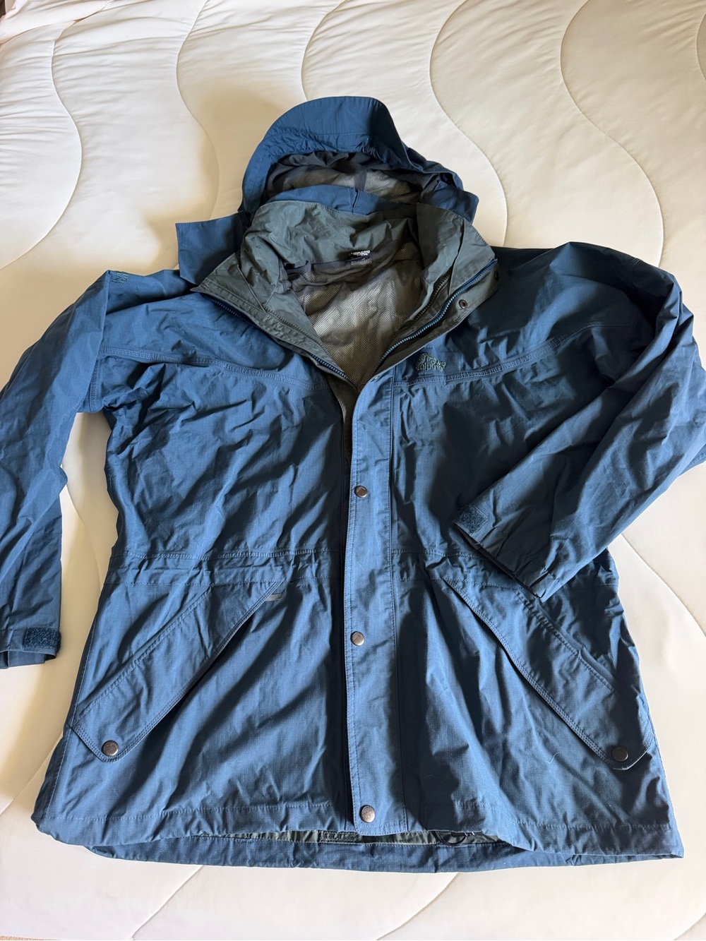 Lowe Alpine men’s size L